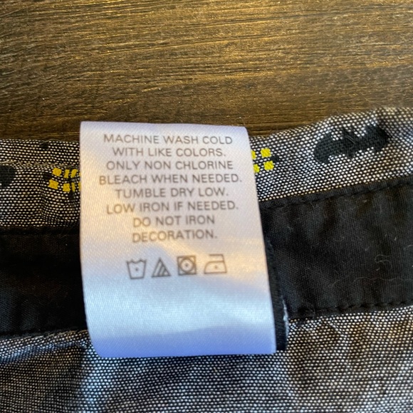 Batman Button Up‎ Shirt Men’s Size XXL Gray Logo DC Comics Short Sleeve - Picture 4 of 9